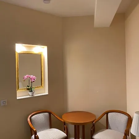 Park Gatower Str. شقة